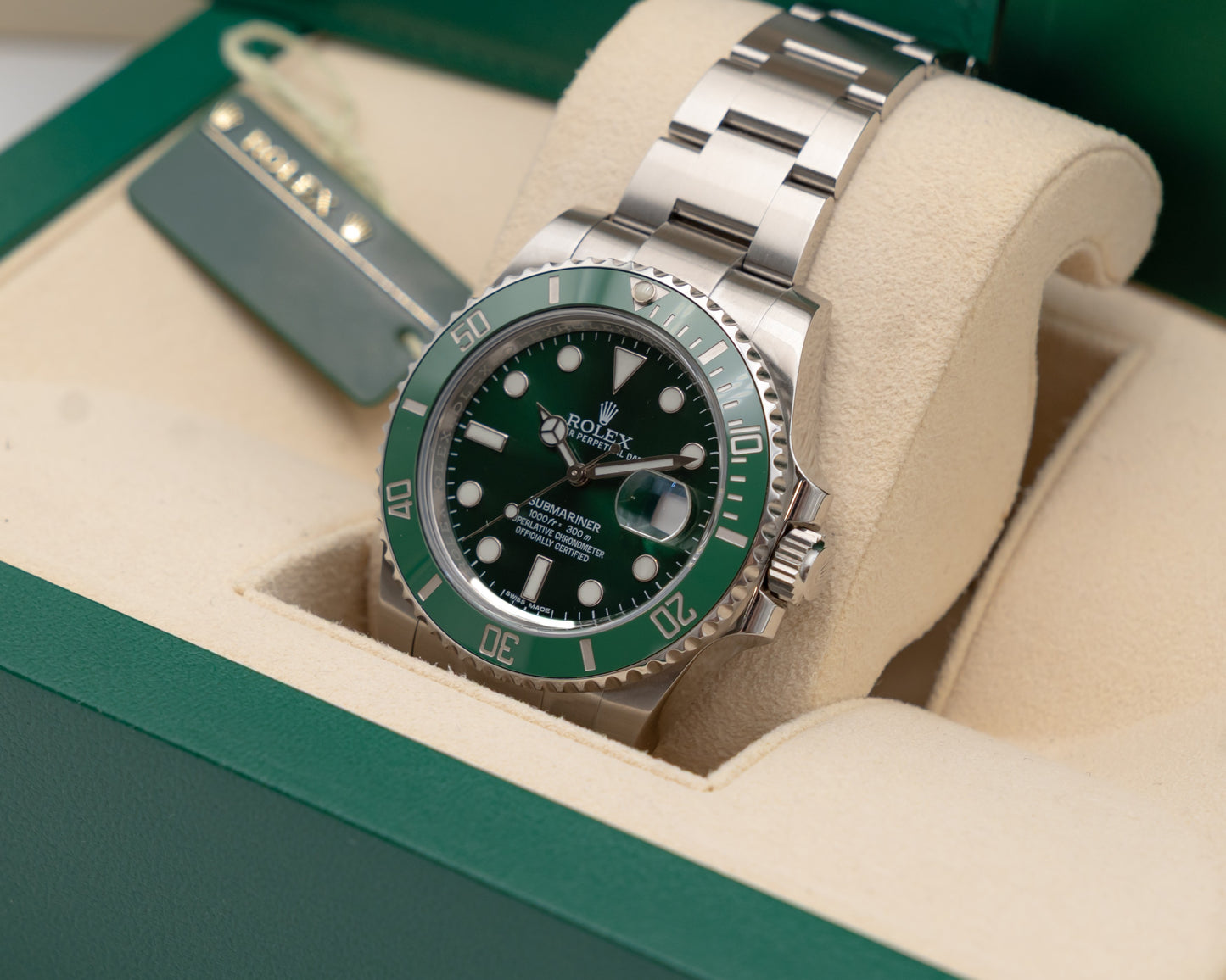 Rolex Submariner Date 40mm 116610LV Hulk 2016