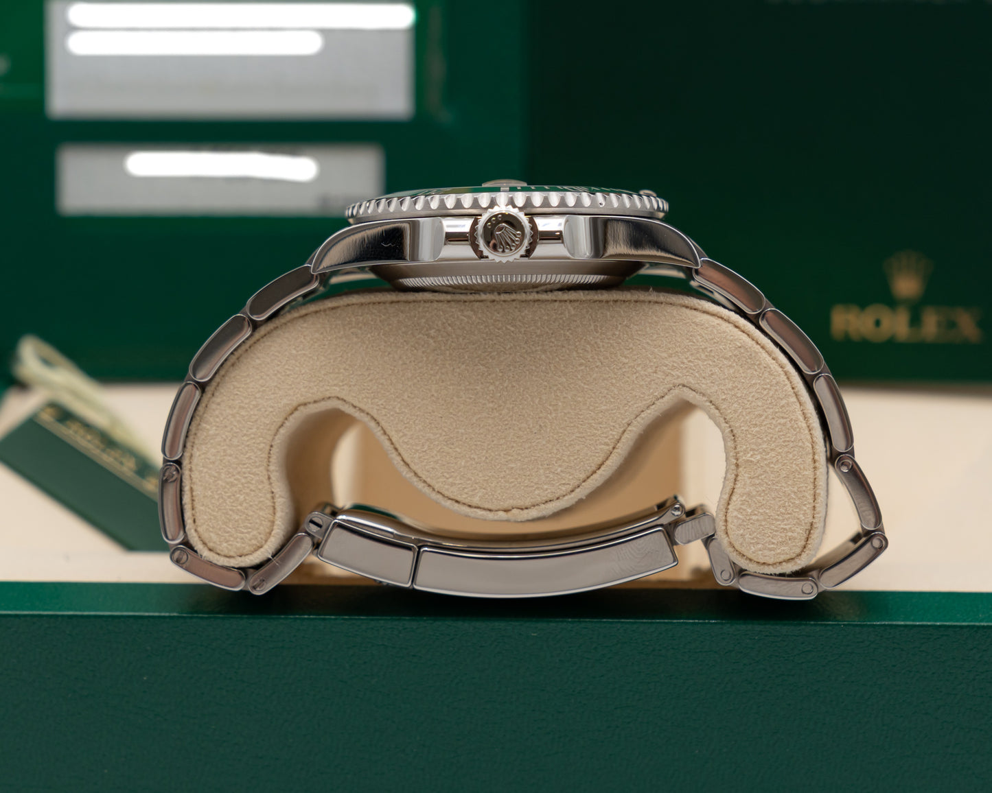 Rolex Submariner Date 40mm 116610LV Hulk 2016