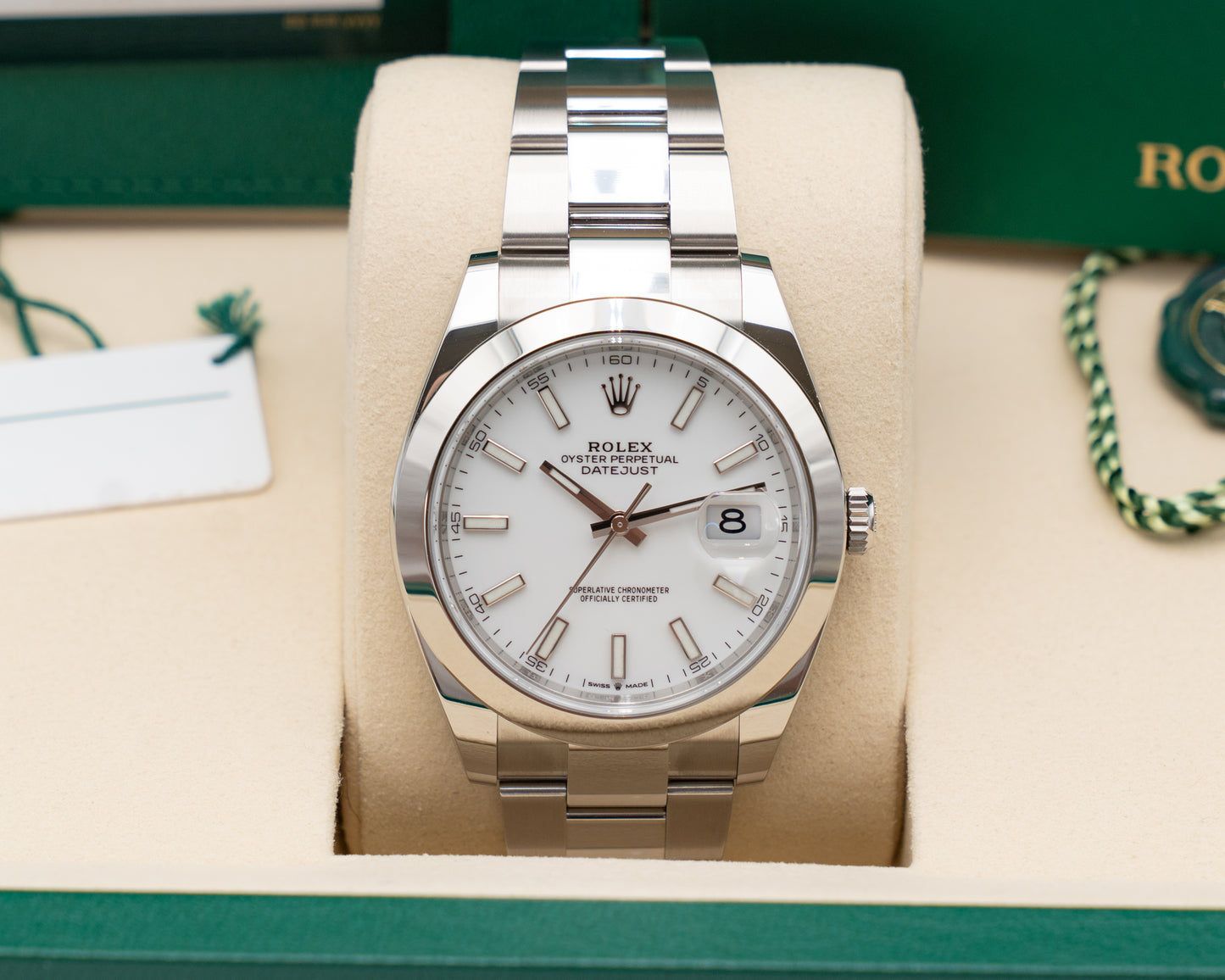 Rolex Datejust 41mm 126300 White Index Smooth on Oyster 2026