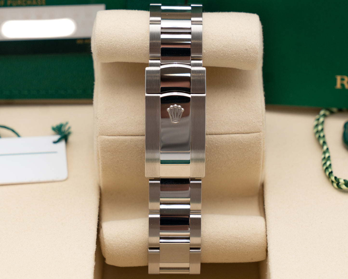 Rolex Datejust 41mm 126300 White Index Smooth on Oyster 2026
