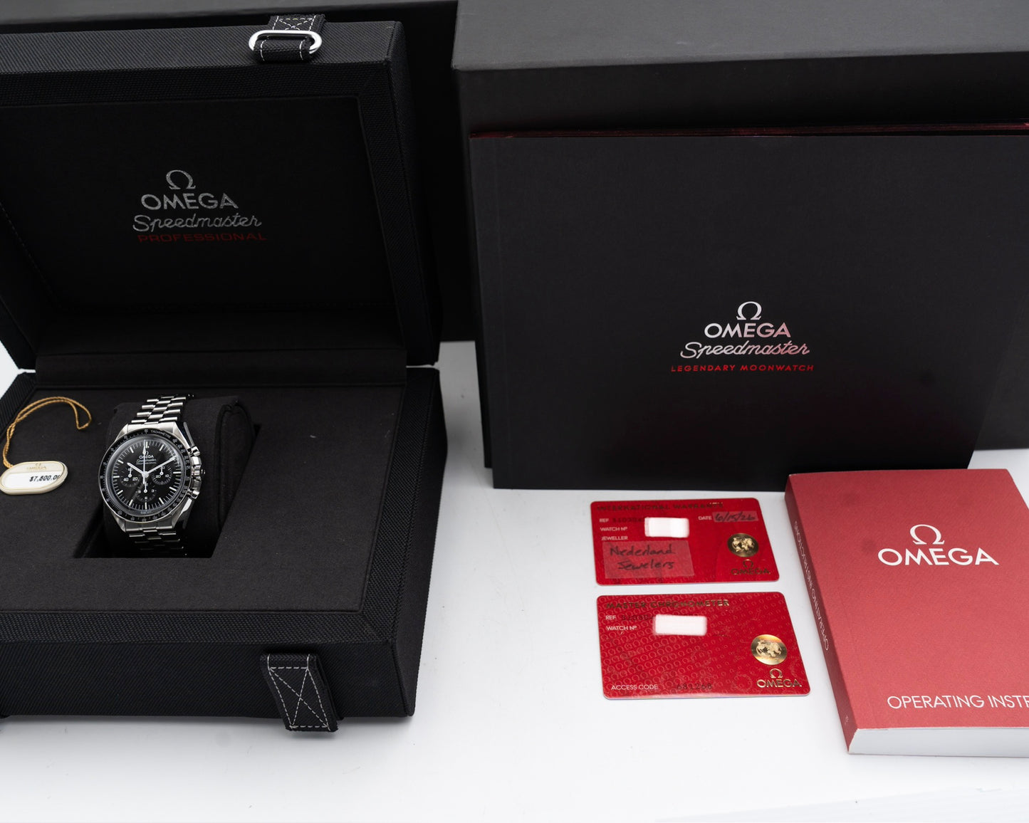 UNWORN STICKERED Omega Speedmaster Moonwatch 42mm 31030425001001 Hesalite Black dial 2026