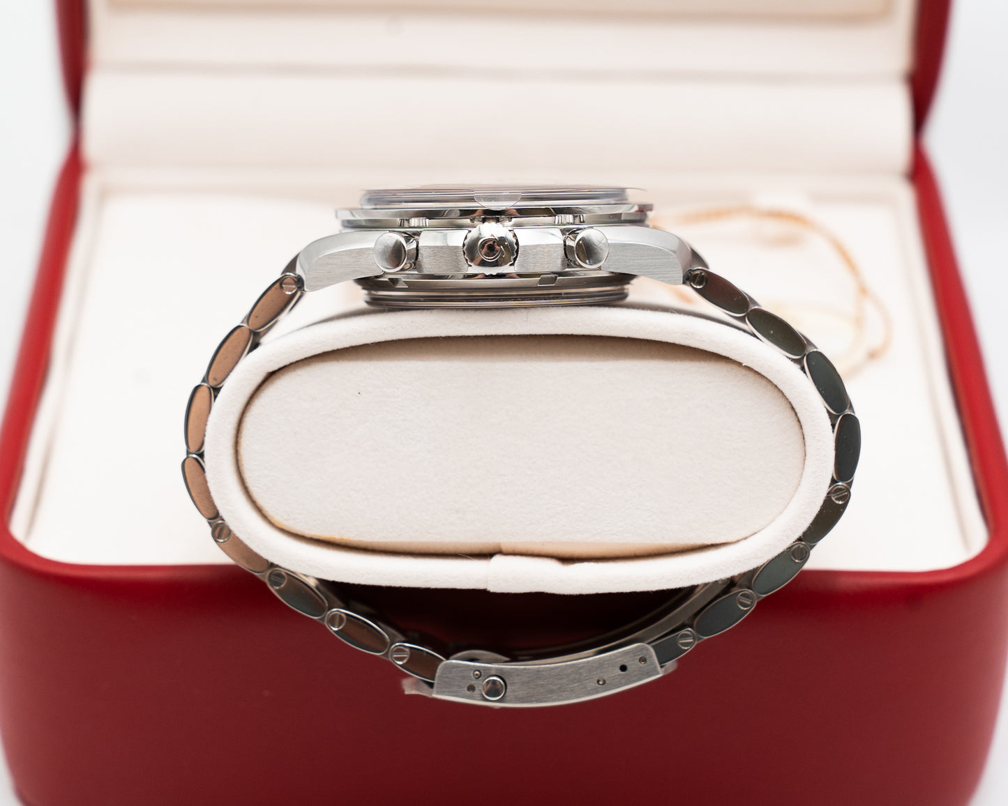 UNWORN Omega Speedmaster Moonwatch 44.25mm 311.30.44.51.01.002 Black Chronograph