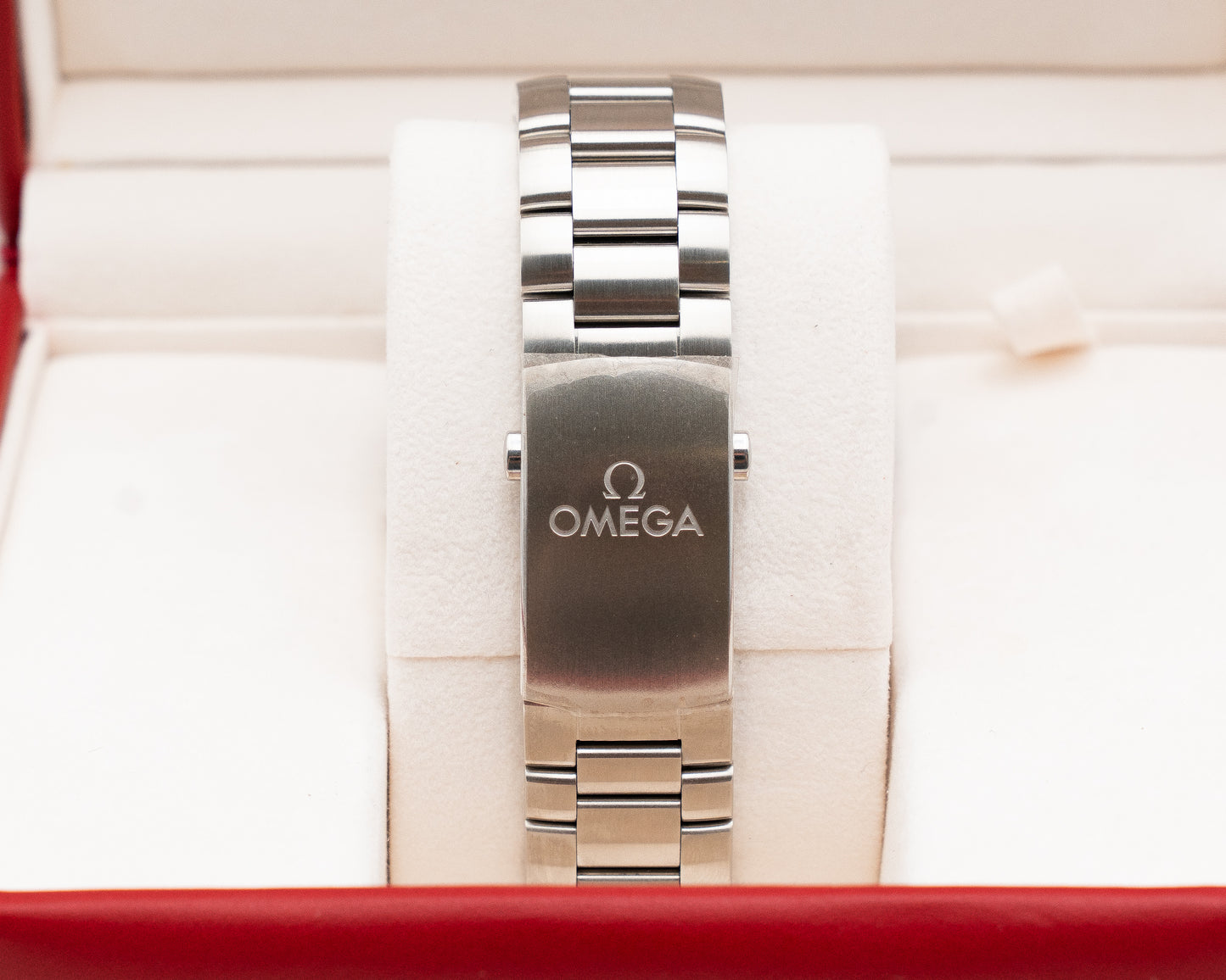 UNWORN Omega Seamaster Planet Ocean 600M 45.5mm 232.30.46.21.01.001 Black Diver
