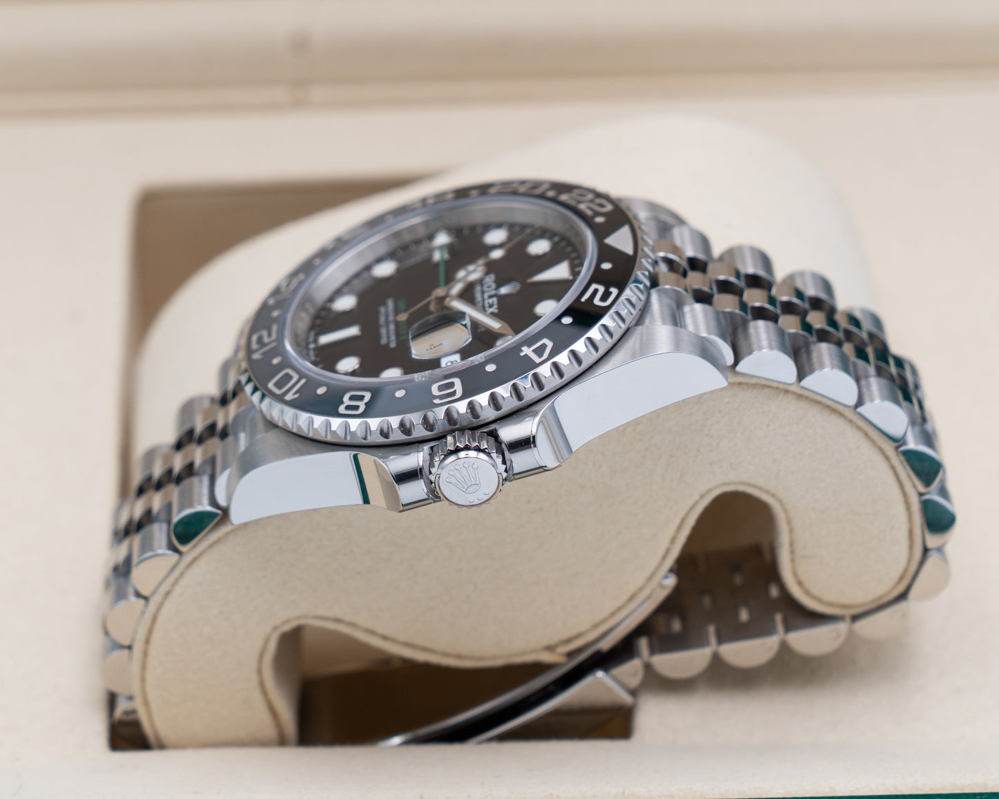 UNWORN Rolex GMT Master II 40mm 126710GRNR Bruce Wayne Wood Card 2026