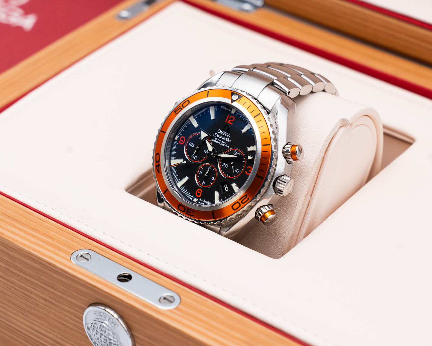 Omega Seamaster Planet Ocean 600M Co-Axial 45.5mm 2218.50.00 Chronograph Orange