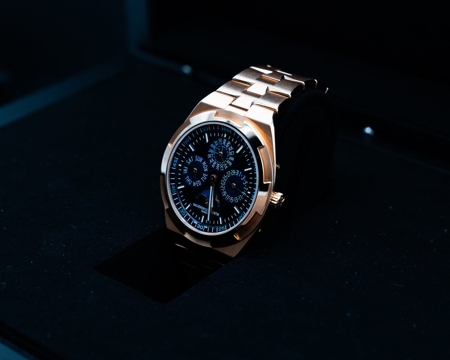 Vacheron Constantin Overseas Perpetual Calendar Ultra-Thin 41.5mm 4300v Pink Gold Blue Dial 2021