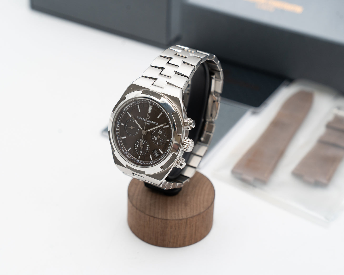 Vacheron Constantin Overseas Chronograph Date 42.5mm 5500V/110A-B147 Brown Dial 2018