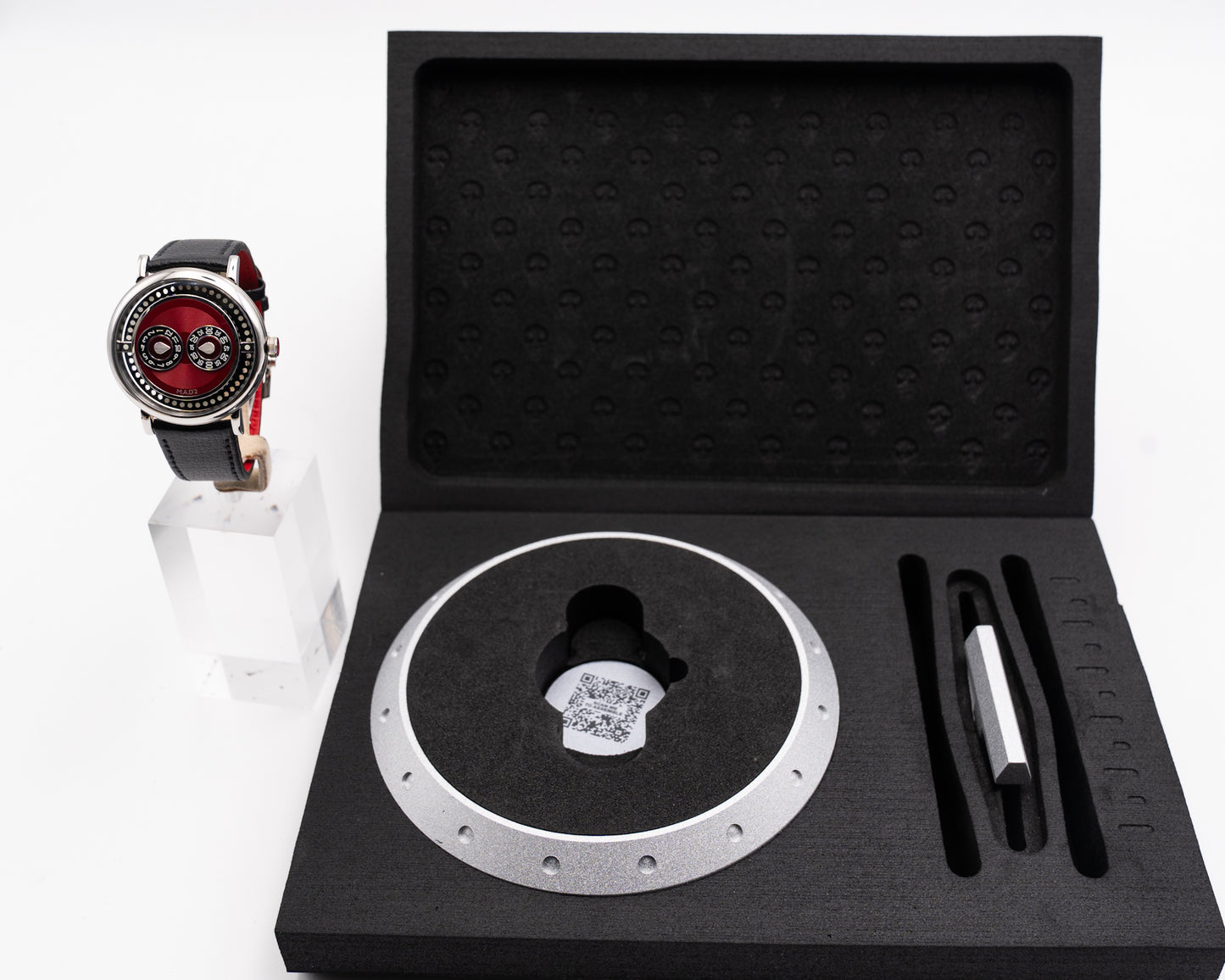 M.A.D 2 Edition 42mm MB&F Eric Giroud Red Dial