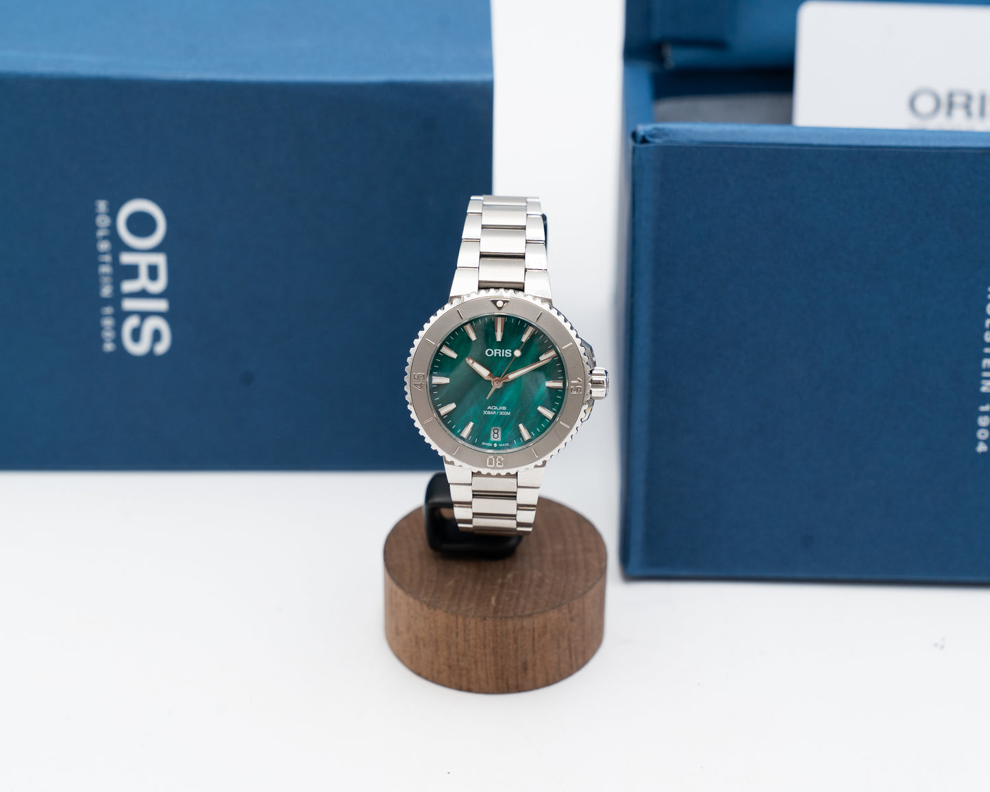 Oris x Bracenet Aquis 36.5mm 01 733 7770 4137-07 Blue Upcycle