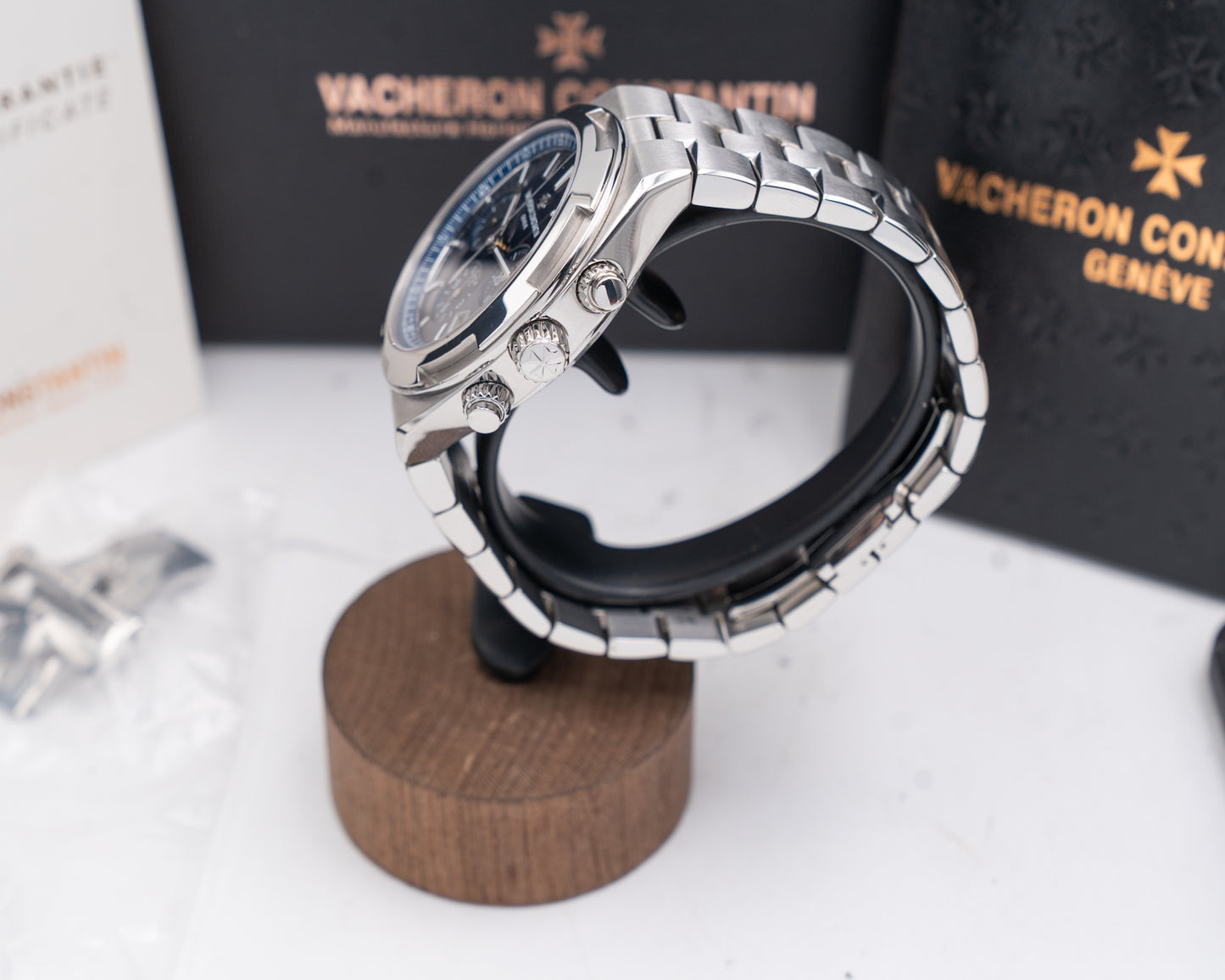 Vacheron Constantin Overseas Chronograph and Date 42.5mm 5500v 2018