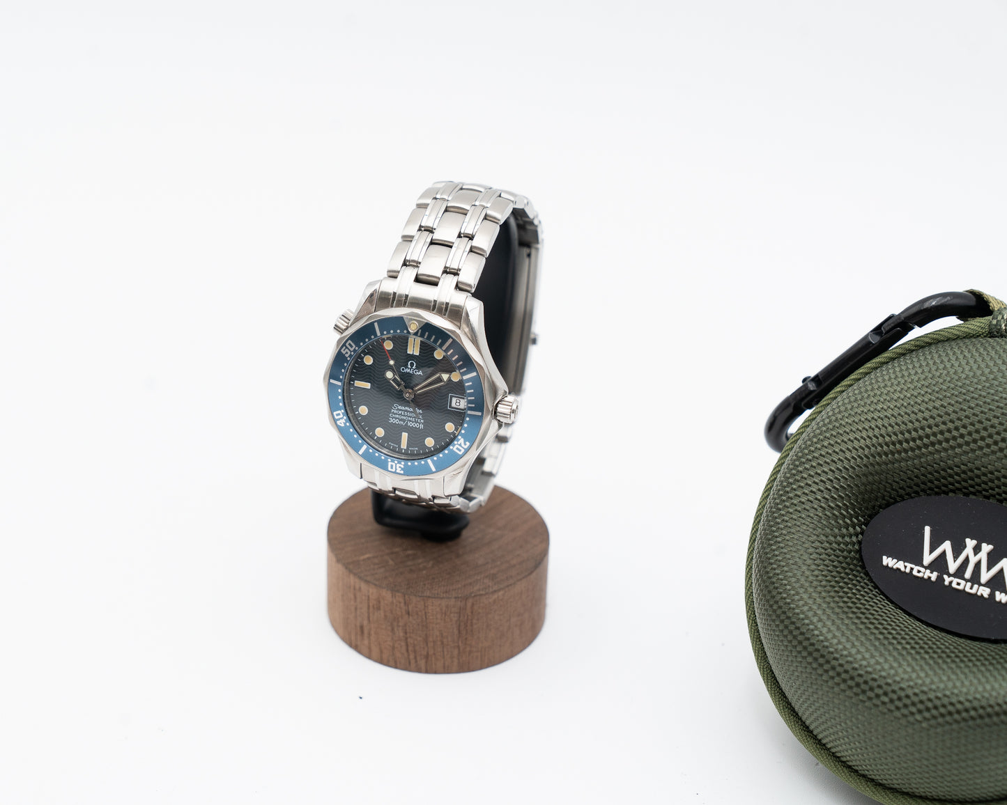 Omega Seamaster Diver 300M Automatic 36.25mm Stainless Steel / Blue / Bracelet