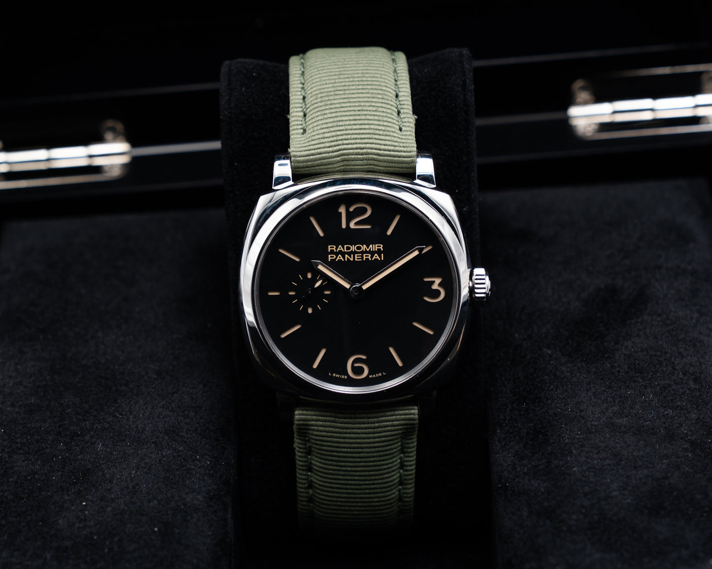 Paneri Radiomir 1940 42mm PAM00512 Black Dial Green Strap 2016