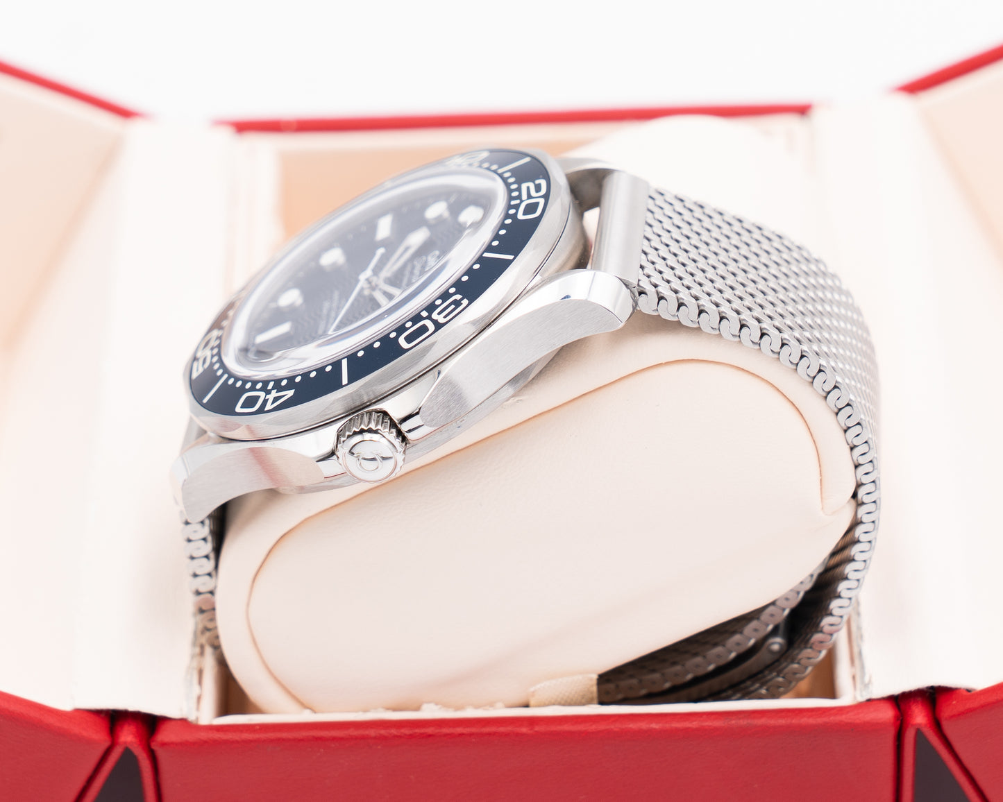 Omega Seamaster Diver 300M Master Co-Axial 42mm 210.30.42.20.03.002 James Bond 60th Anniversary 2023