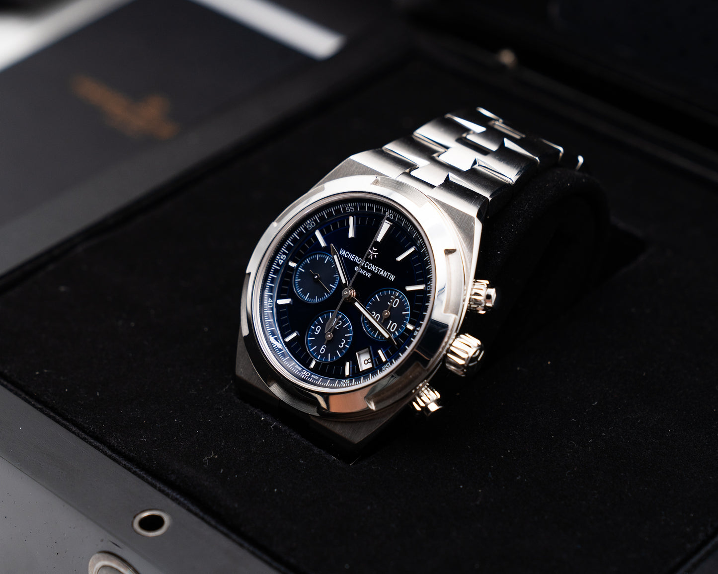 Vacheron Constantin Overseas Chronograph and Date 42.5mm 5500v 2020