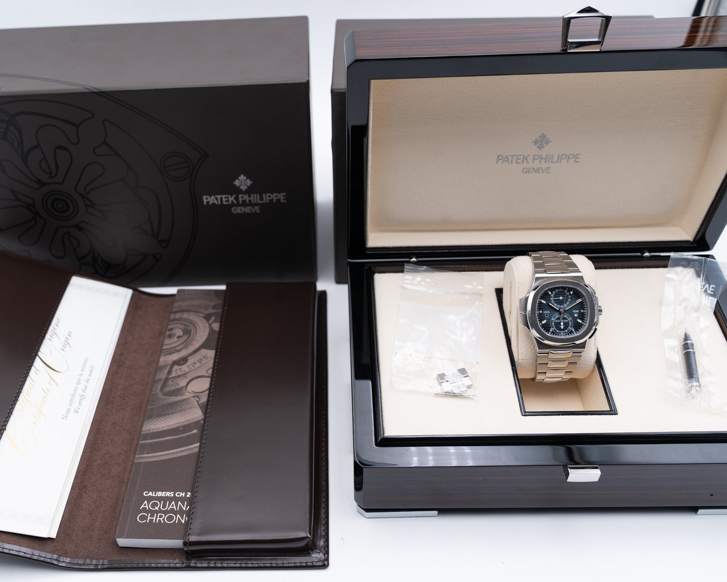 Patek Philippe Nautilus 40.5mm 5990/1A-011 Blue Dial 2023