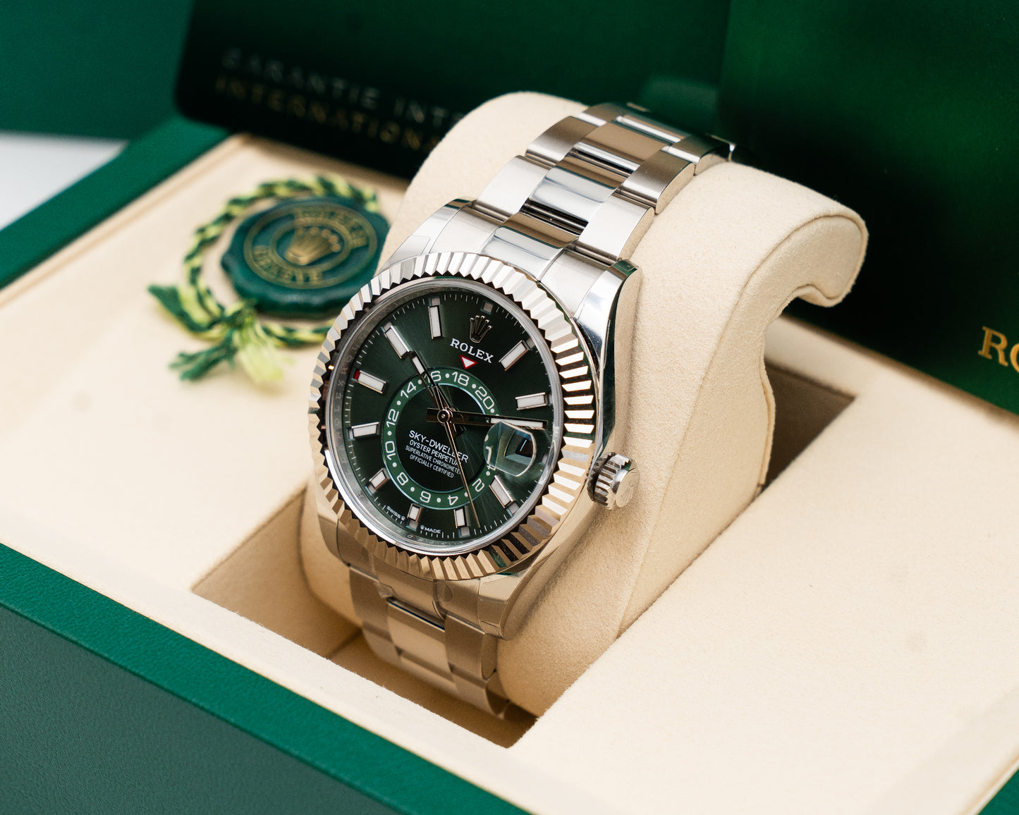 UNWORN STICKERED Rolex Sky-Dweller 42mm 336934 Mint Green 2026