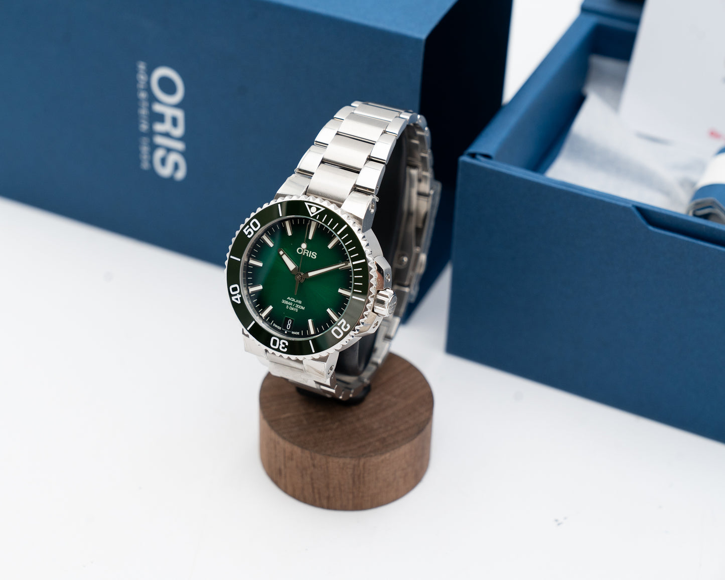 Oris Aquis Date 41.5mm 01 400 7769 4157 Green Dial Cal. 400