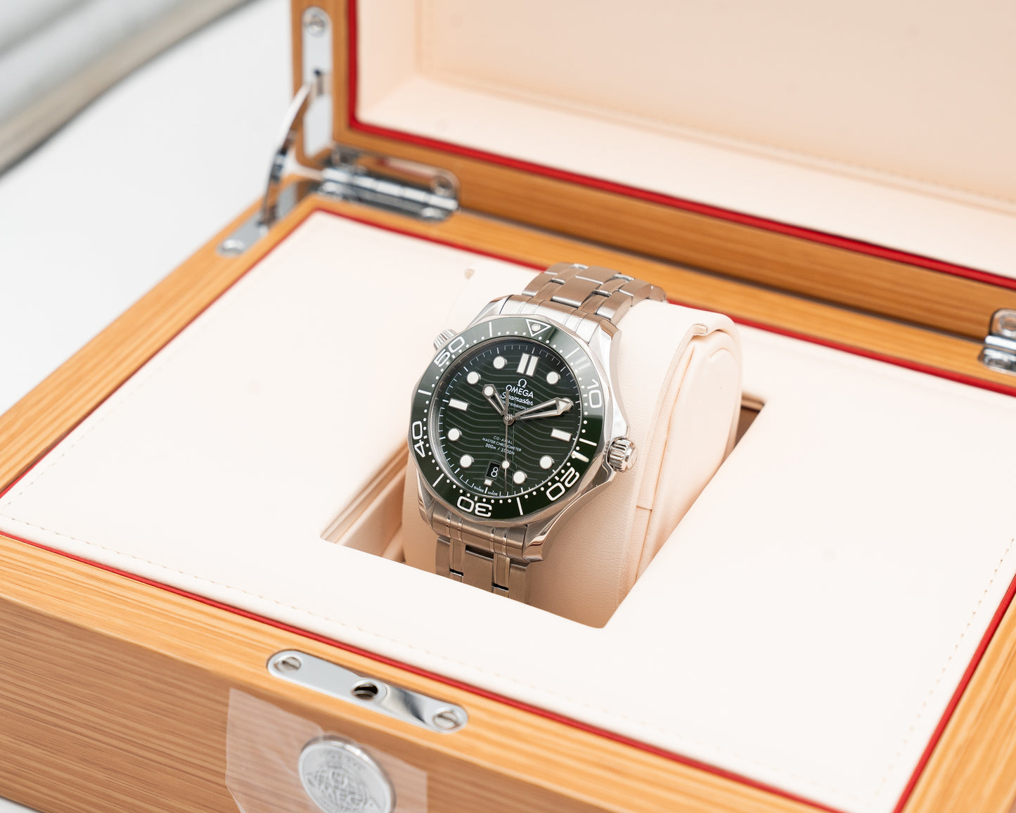Omega Seamaster Diver 300M 42mm 210.30.42.20.10.001 Green Seaweed On Bracelet 2022