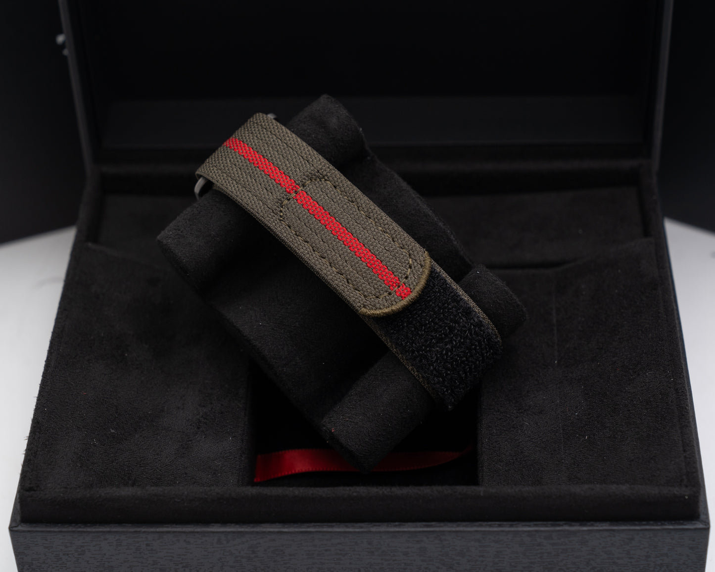 UNWORN Tudor Pelagos FXD 42mm 25717N Black Dial Titanium Case 2026