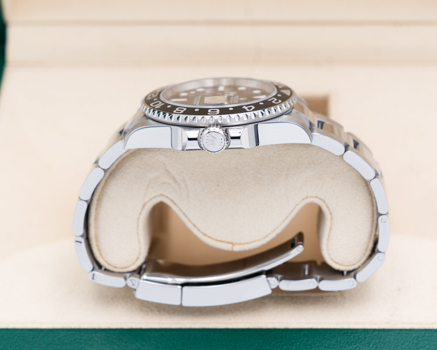 Rolex GMT-Master II 40mm 116710LN Green Arrow 2016