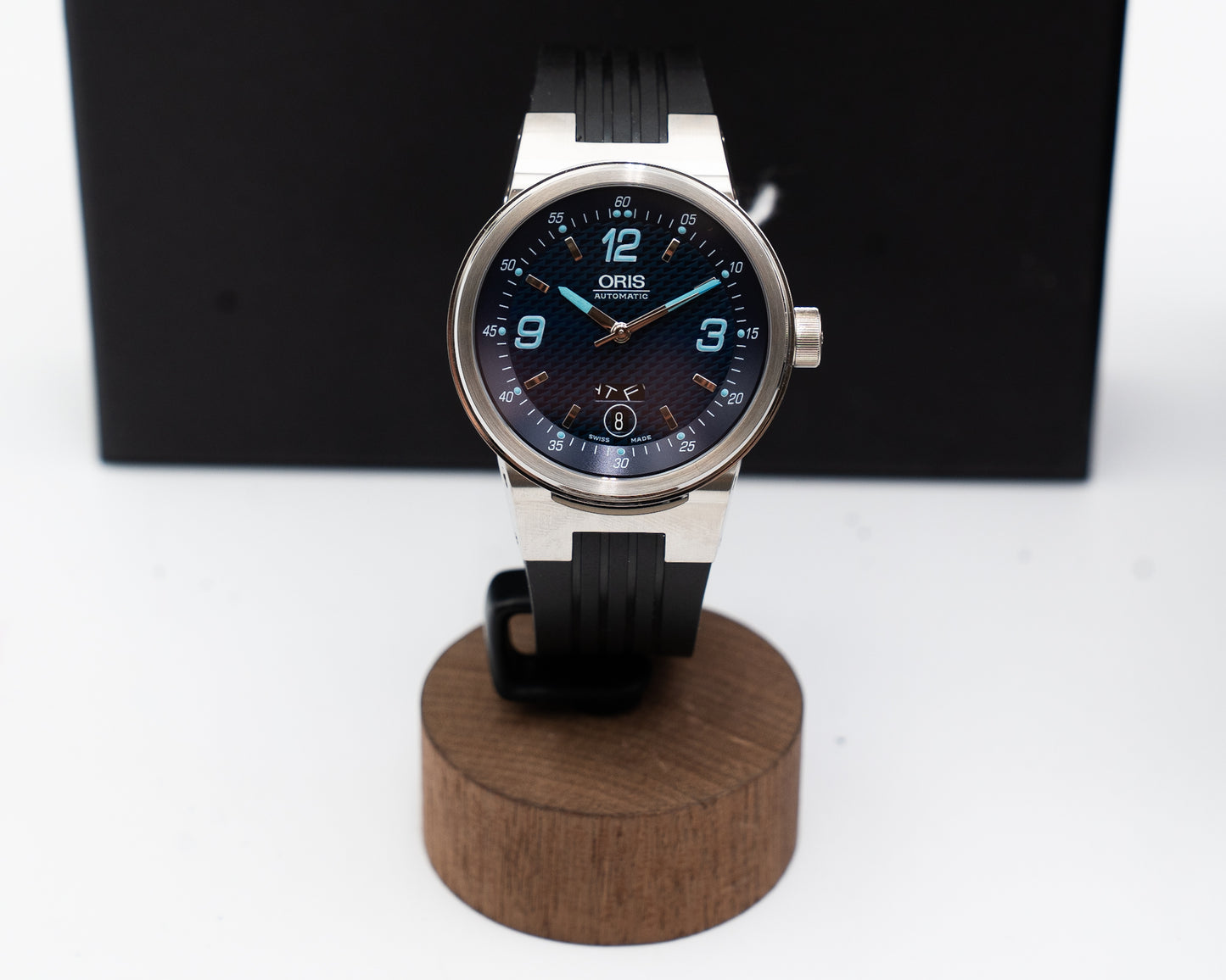 UNWORN Oris Williams F1 Team Daydate 40.5mm 635.7560.4165 Blue Dial