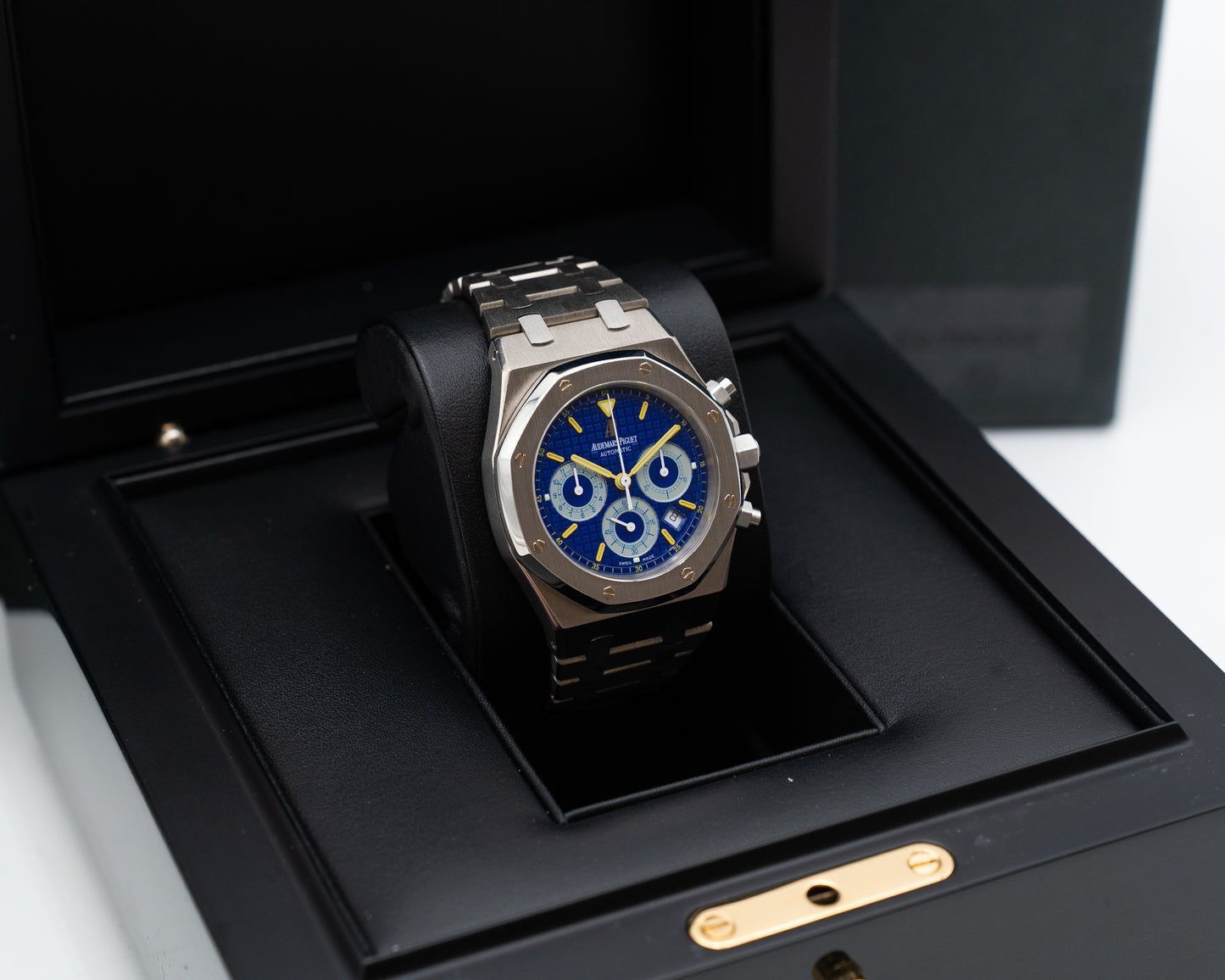 Audemars Piguet Royal Oak 39mm 25860IS.OO.1110ST.04 Chrono City of Sails E-Serial