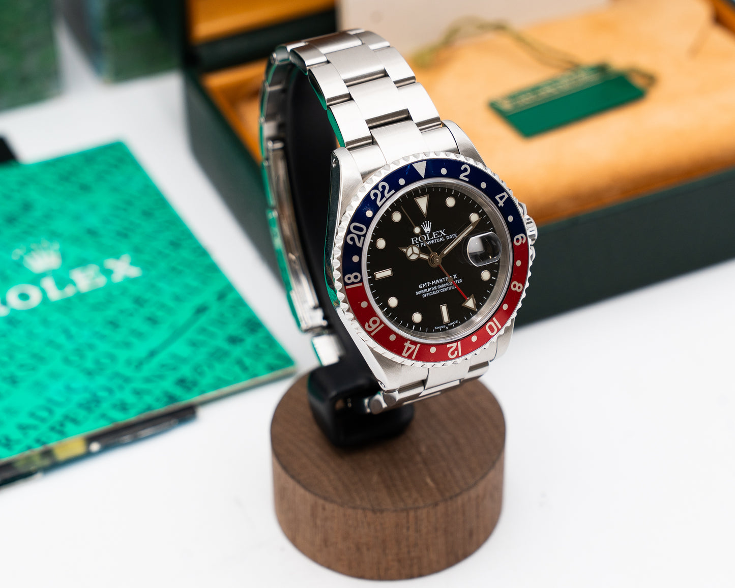 Rolex GMT Master II 40mm 16710 Pepsi Oyster Full Set 2002