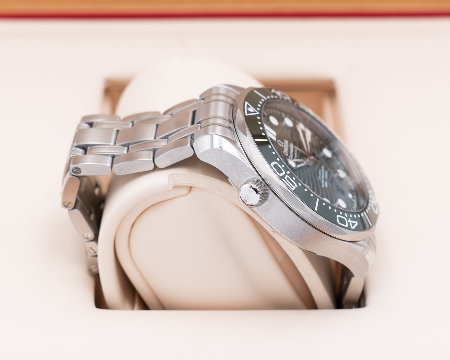 UNWORN  Omega Seamaster Diver 300M 42mm 210.30.42.20.10.001 Green "Seaweed" 2026
