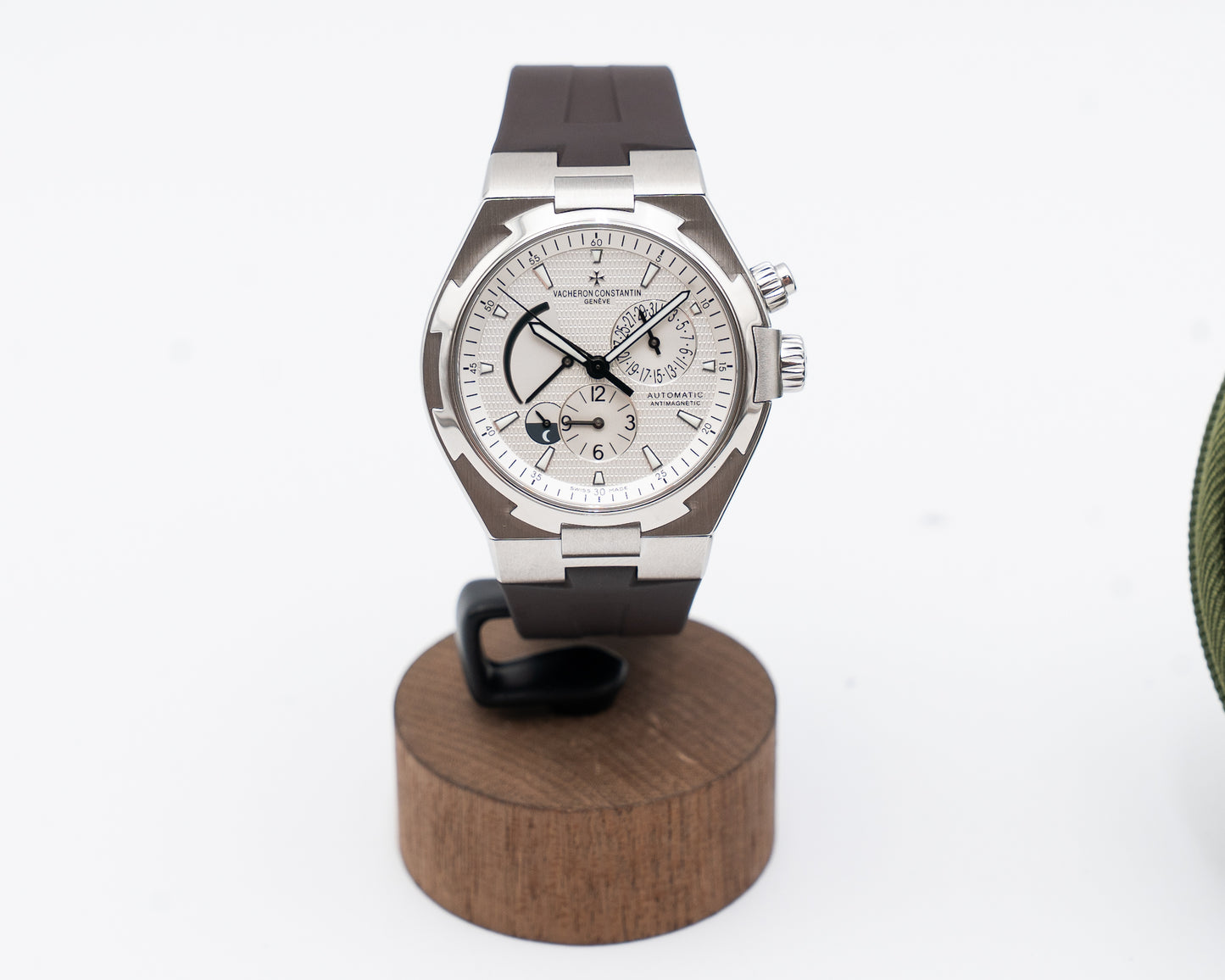Vacheron Constantin Overseas Dual Time 42mm 47450/B01A-9226 White Dial