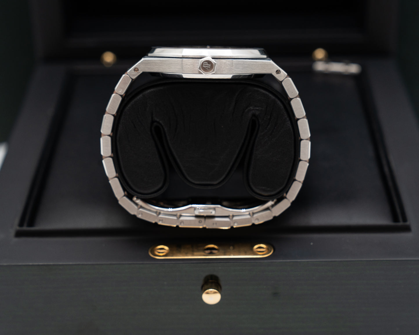 Audemars Piguet Royal Oak 39mm 15300st Black Dial Stainless Steel  (15300st.oo.1220st.03)