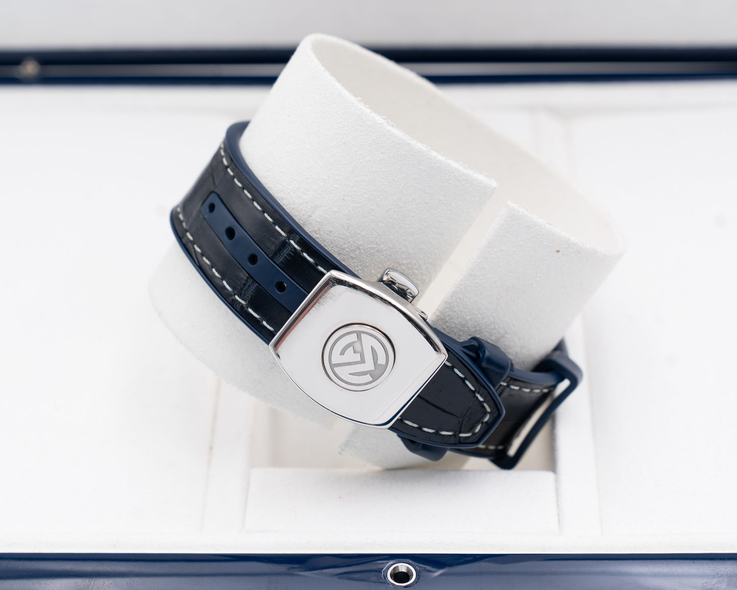 Franck Muller Vanguard 44mm V 45 SC DT Yachting Blue and White Dial