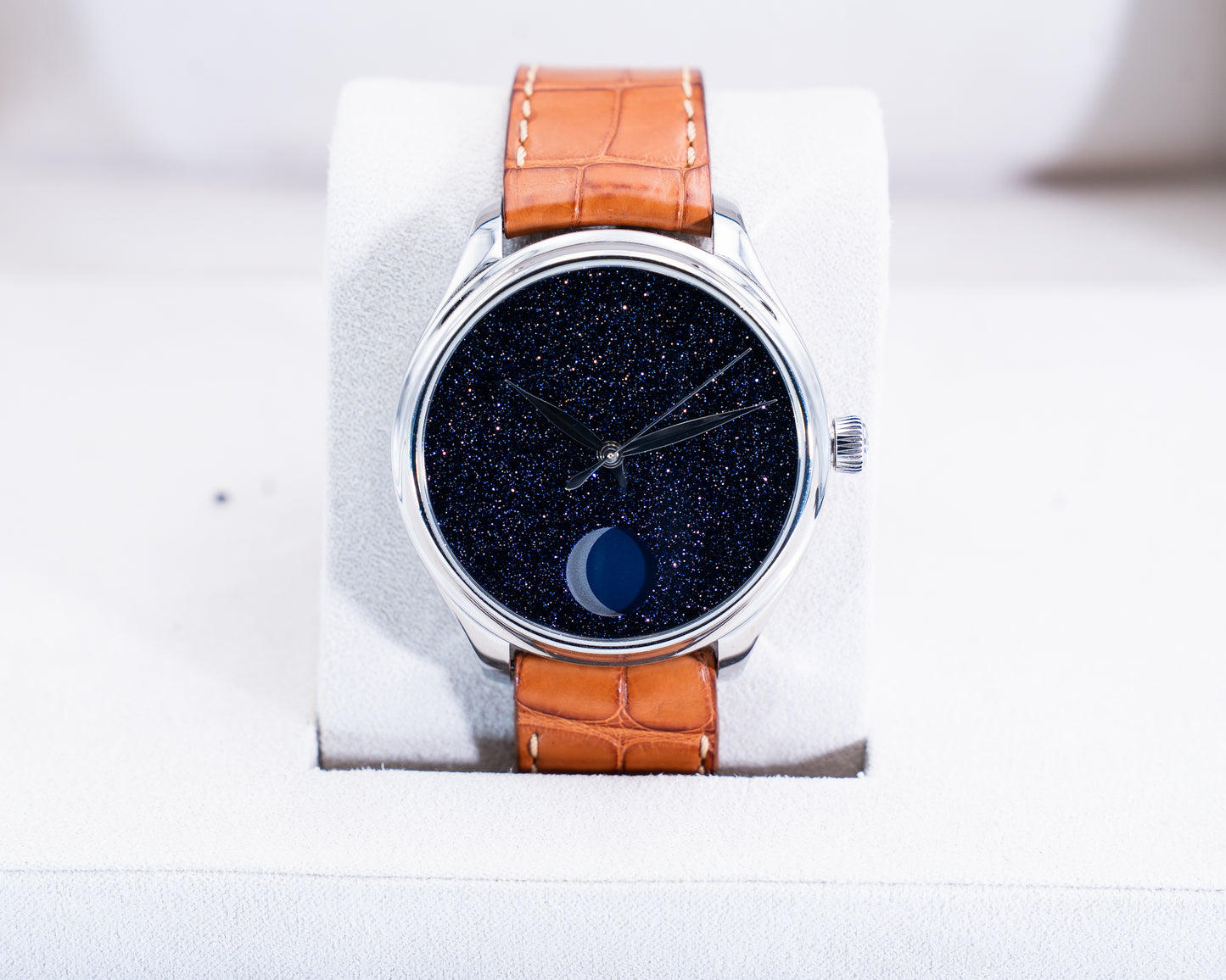 H. Moser & Cie Endeavour Perpetual Moon 42mm 1801-1201