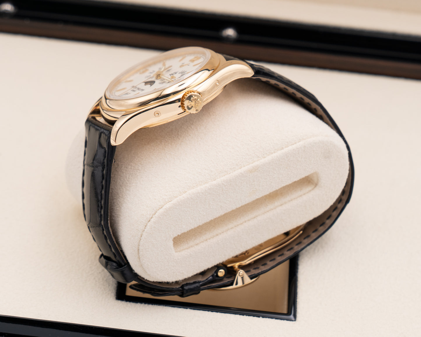 Patek Philippe Annual Calendar 39mm 5146 Yellow Gold Case Cream Dial 2015