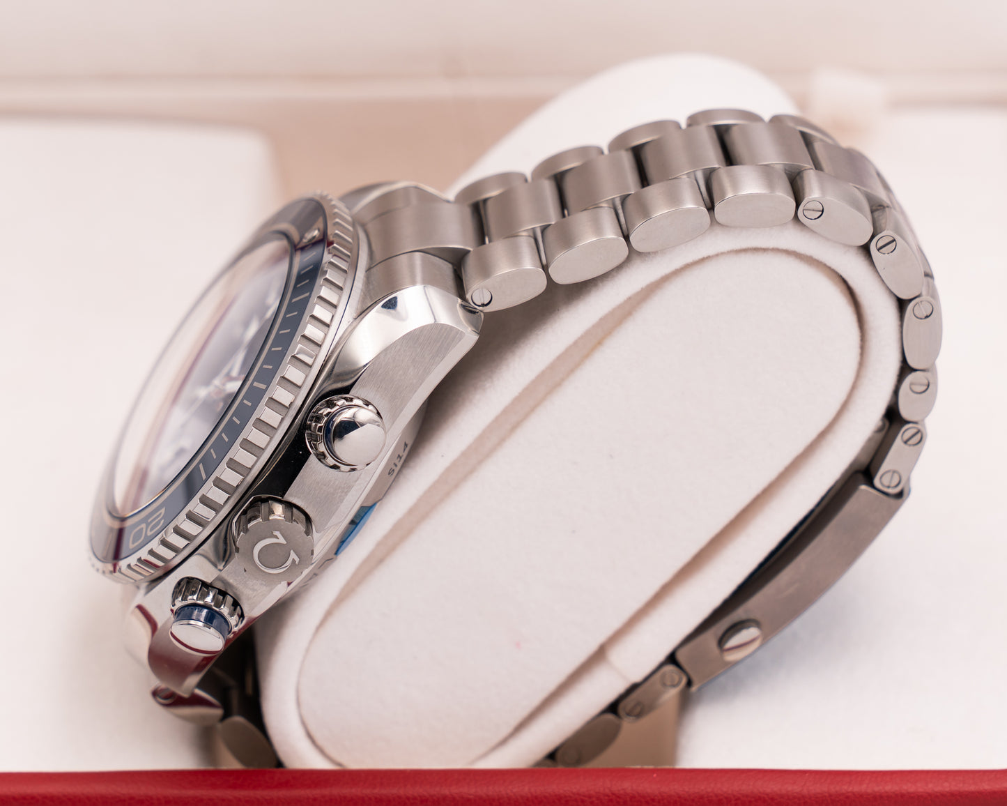 UNWORN Omega Seamaster Planet Ocean 600M 45.5mm 232.90.46.51.03.001 Chronograph Titanium Liquidmetal Blue