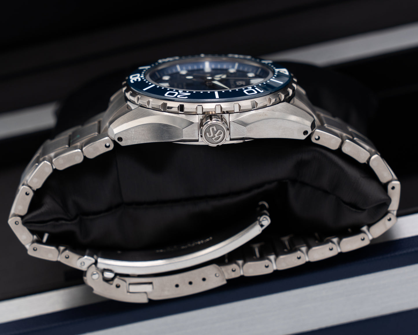 Grand Seiko Evolution 9 43.8mm SLGA023 Blue Dial 2025