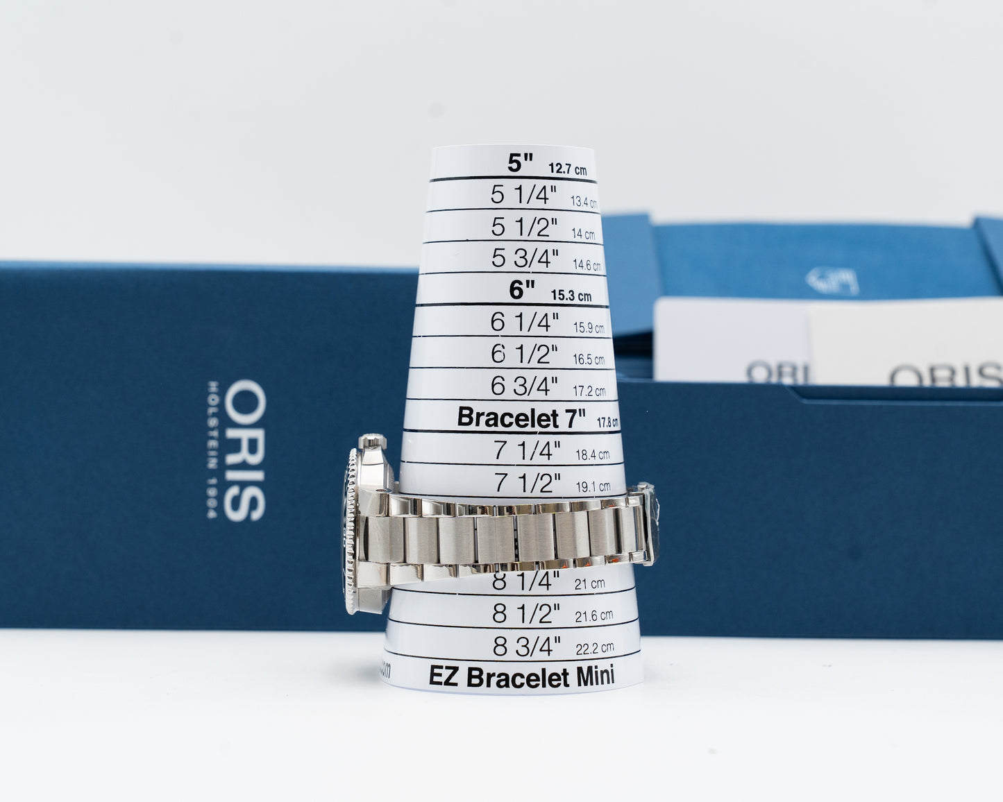 Oris Aquis Date 41.5mm 01 400 7769 4157 Green Dial Cal. 400 ($3,900 Retail)