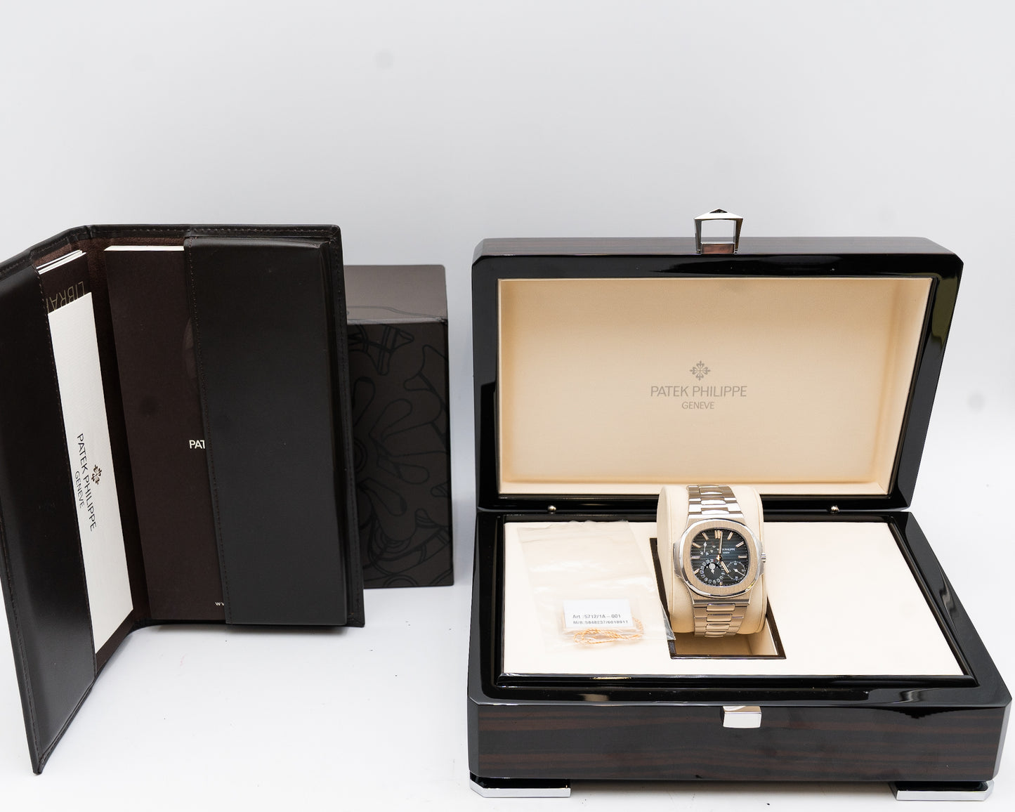 Patek Philippe Nautilus 40mm 5712/1a-001 Blue Dial 2015