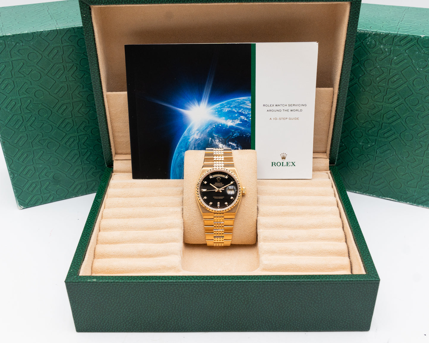 Rolex DayDate Oysterquartz pyramid 36mm 19028 Yellow Gold Black Diamond Dial Bracelet