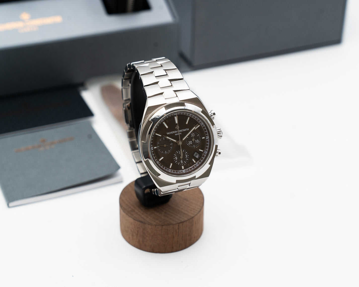Vacheron Constantin Overseas Chronograph Date 42.5mm 5500V/110A-B147 Brown Dial 2018