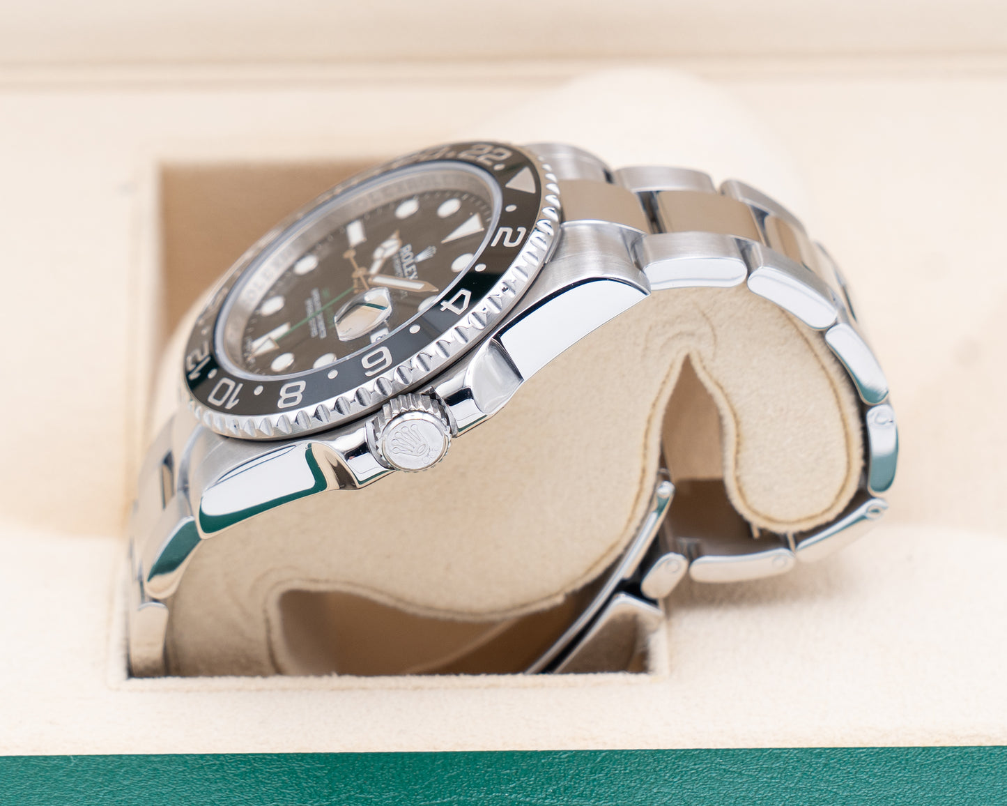 Rolex GMT Master II 40mm 116710LN Green Arrow 2012