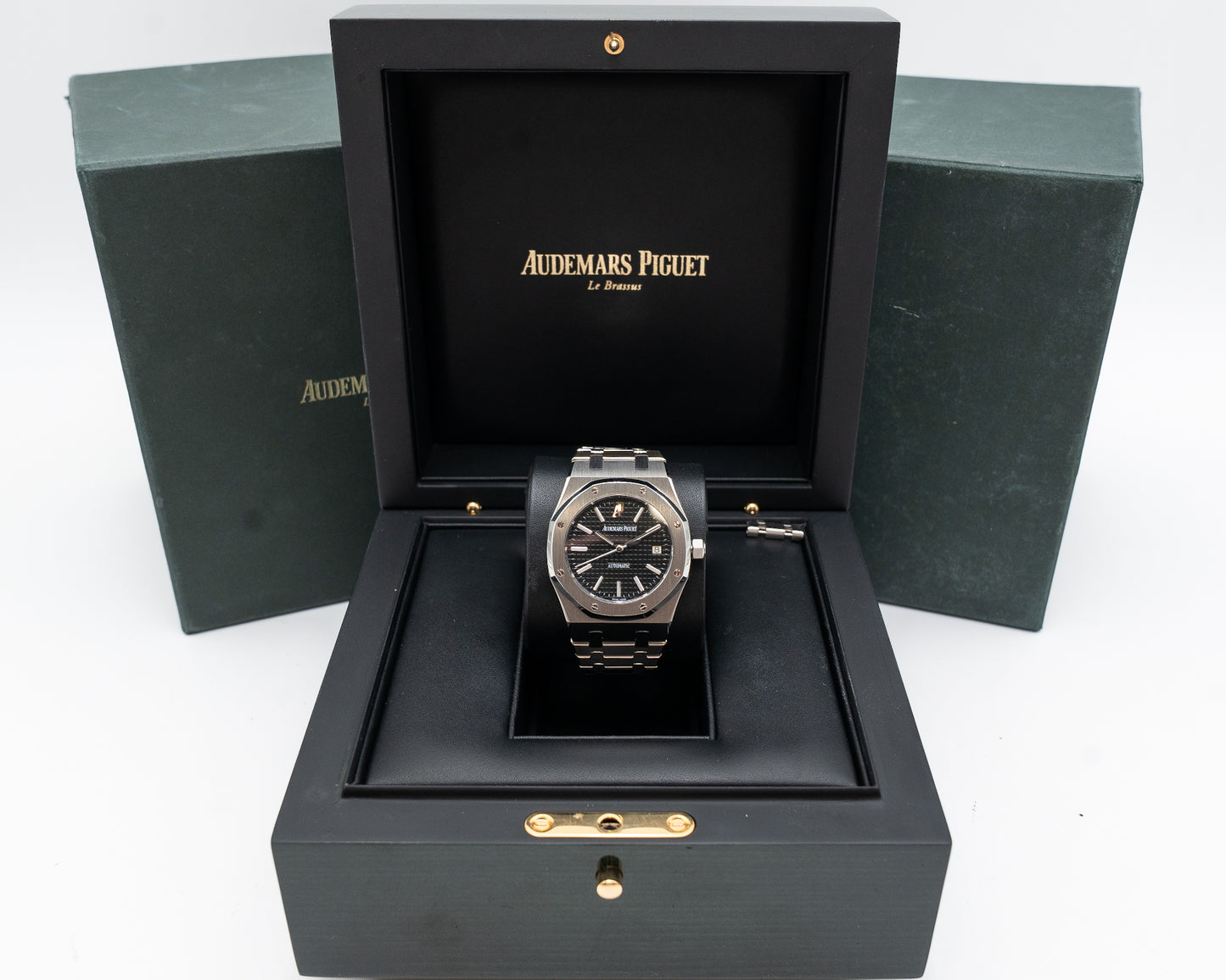 Audemars Piguet Royal Oak 39mm 15300st Black Dial Stainless Steel  (15300st.oo.1220st.03)