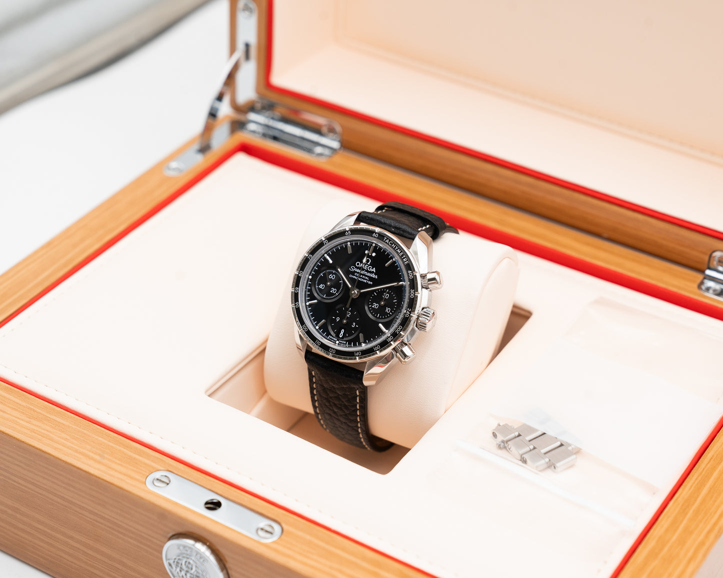 Omega  Speedmaster Co-Axial 38 Stainless Steel 324.30.38.50.01.001 38mm Black 2022