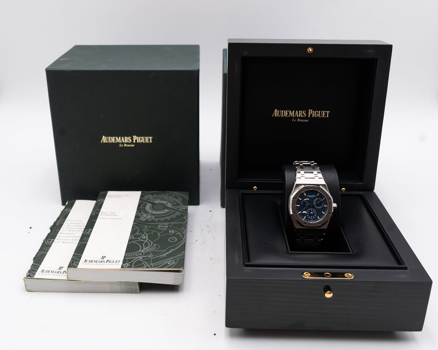 Audemars Piguet Royal Oak Dual Time 39mm 26120st Blue Dial 2014