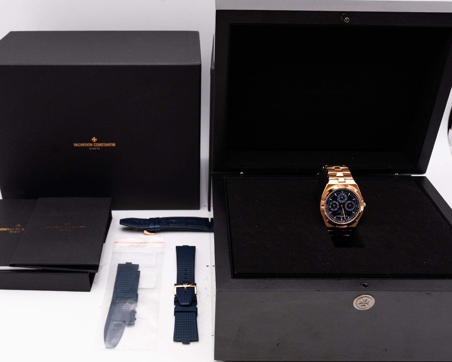 Vacheron Constantin Overseas Perpetual Calendar Ultra-Thin 41.5mm 4300v Pink Gold Blue Dial 2021