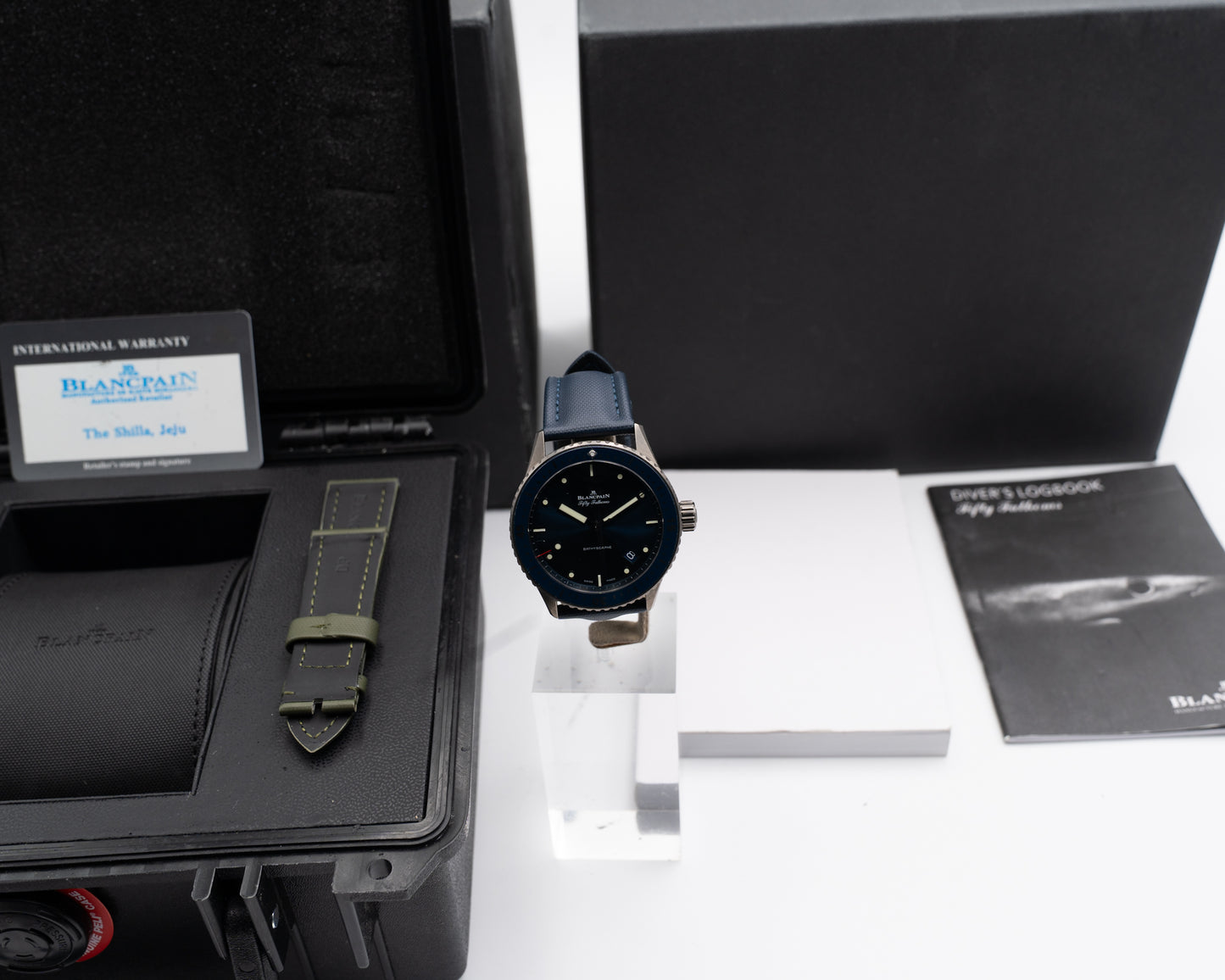 Blancpain Fifty Fathoms Bathyscaphe 43.6mm 5000-0240-o52a Blue Dial Grey Ceramic 2024