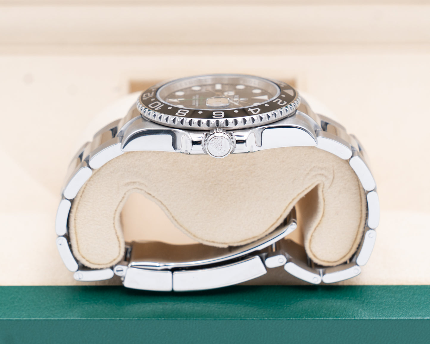 Rolex GMT Master II 40mm 116710LN Green Arrow 2012