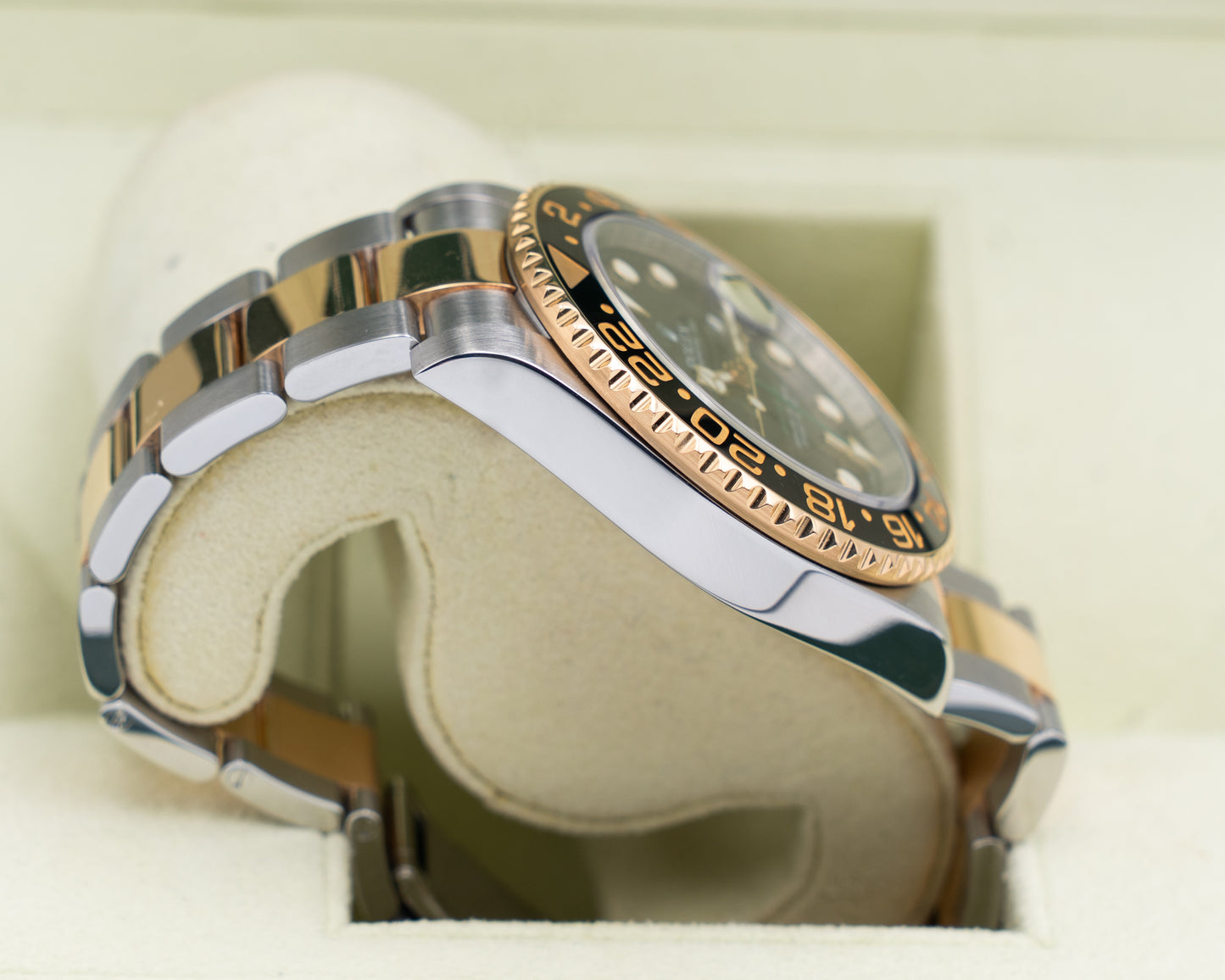 Rolex GMT Master II 40mm 116713ln Black Dial Two-Tone 2009
