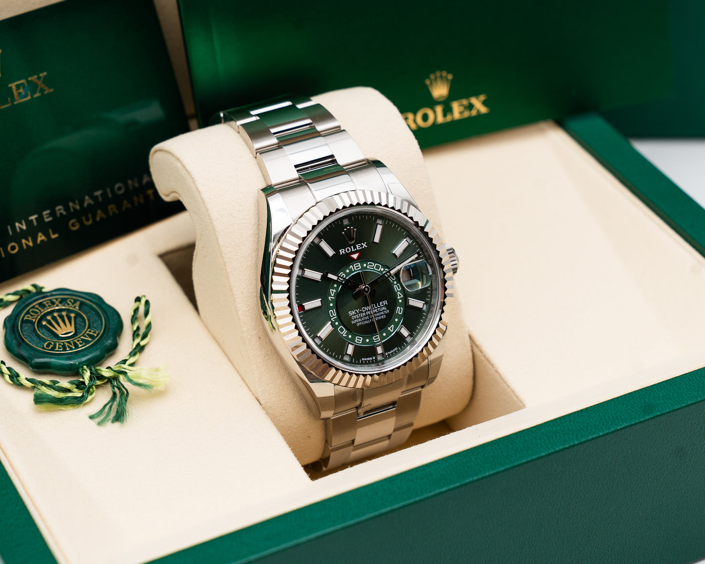 UNWORN STICKERED Rolex Sky-Dweller 42mm 336934 Mint Green 2026