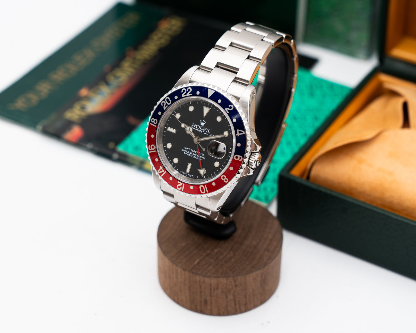 Rolex GMT Master II 40mm 16710 Pepsi Oyster Full Set 2002
