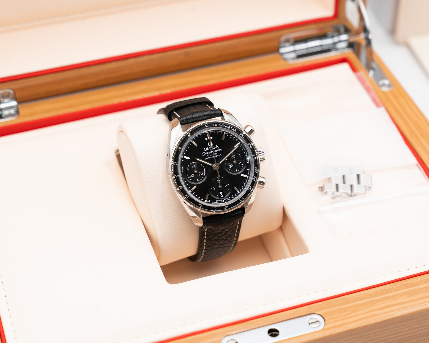 Omega  Speedmaster Co-Axial 38 Stainless Steel 324.30.38.50.01.001 38mm Black 2022